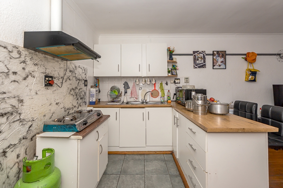 2 Bedroom Property for Sale in Rosebank Western Cape